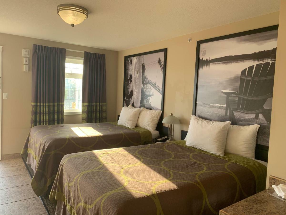 Super 8 By Wyndham Fort Mcmurray Exterior foto